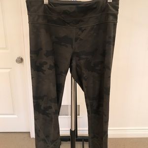 Lulu lemon crop legging
